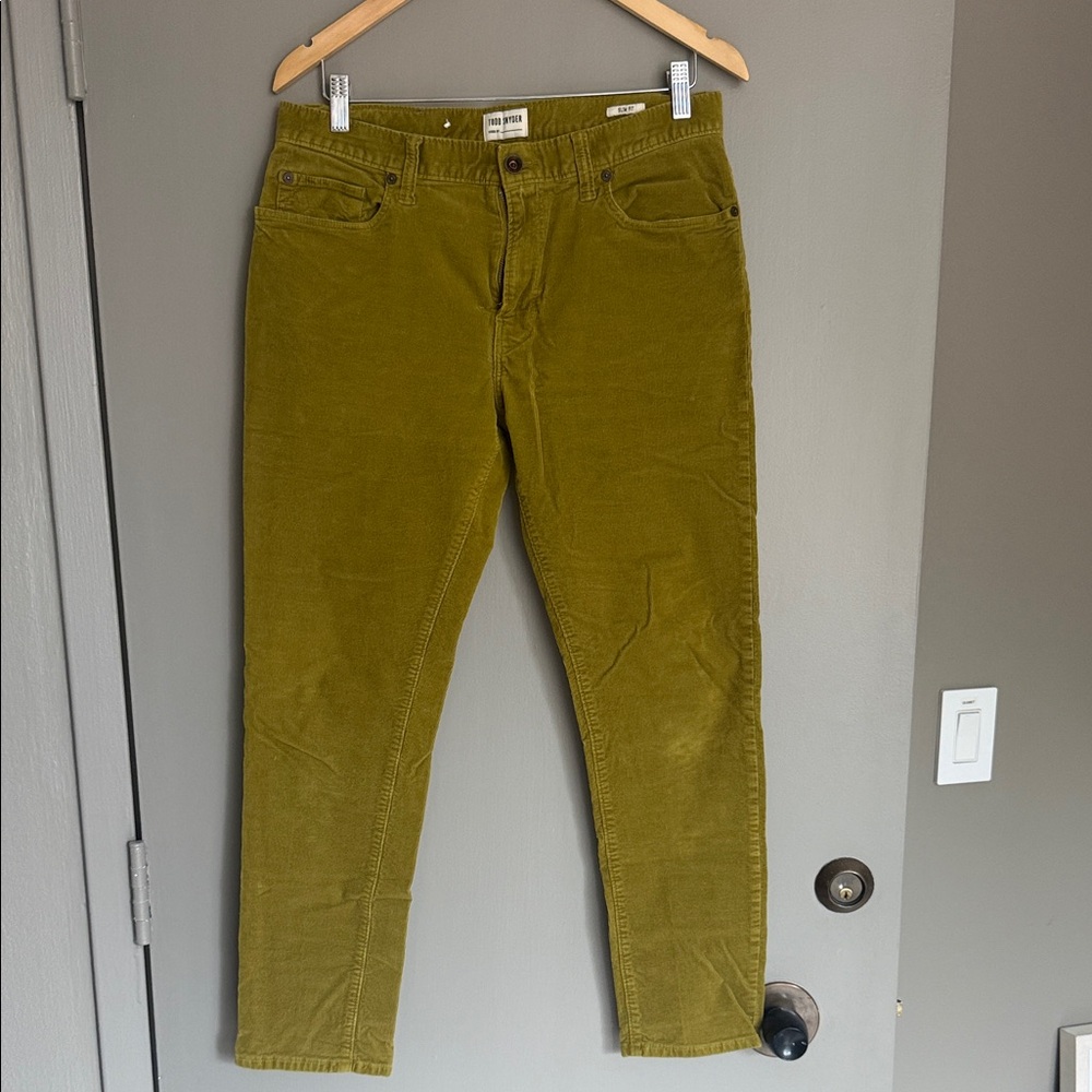 Todd Snyder Men's Corduroy Pants in Olive Green
